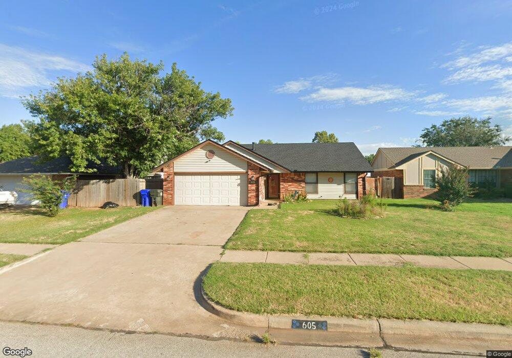 605 Golden Eagle Dr, Norman, OK 73072 - photo 1