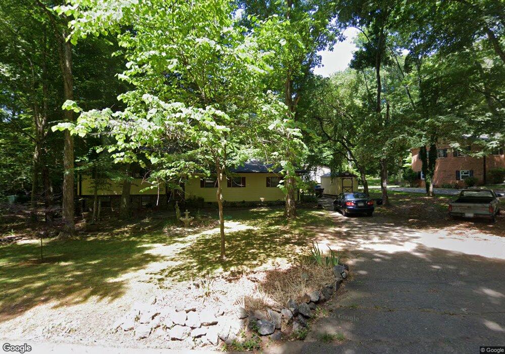 512 Camelot Dr, Statesville, NC 28625 - photo 1