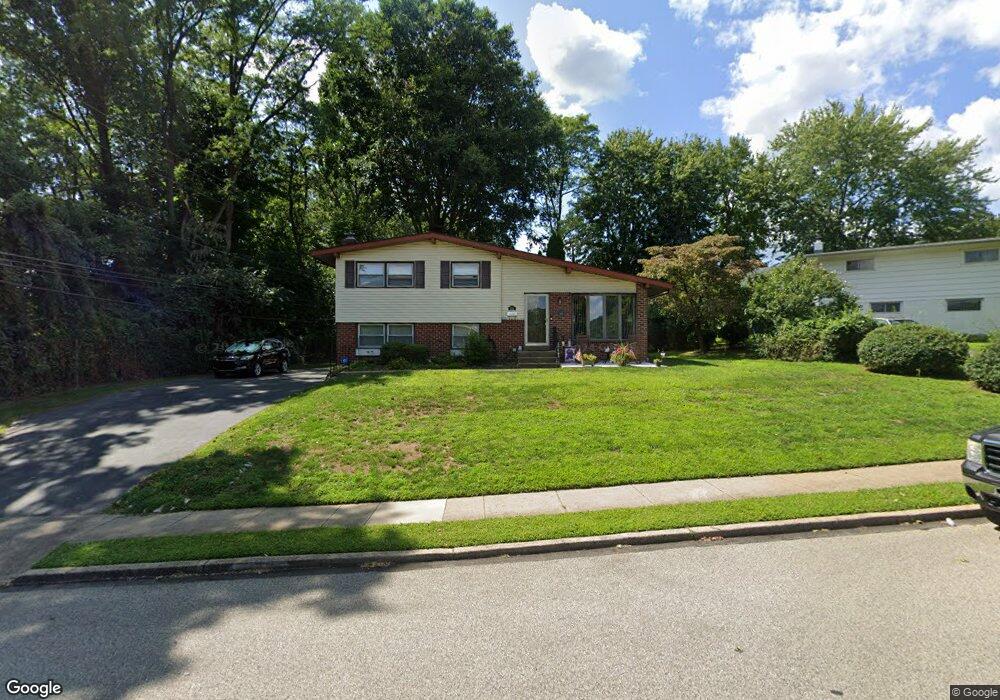 404 Sussex Blvd, Broomall, PA 19008 - photo 1