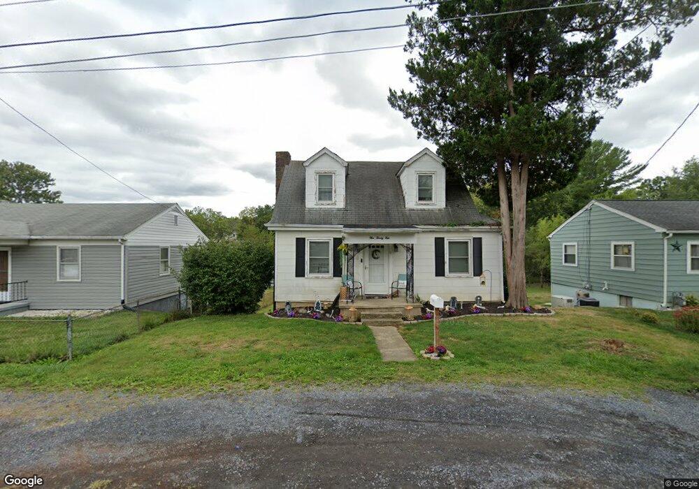 524 S Linden Ave, Waynesboro, VA 22980 - photo 1