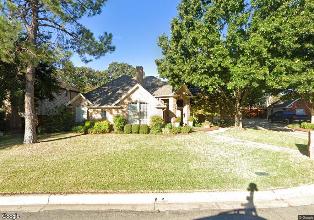 6809 N Oaks Dr, North Richland Hills, TX 76182 - photo 1