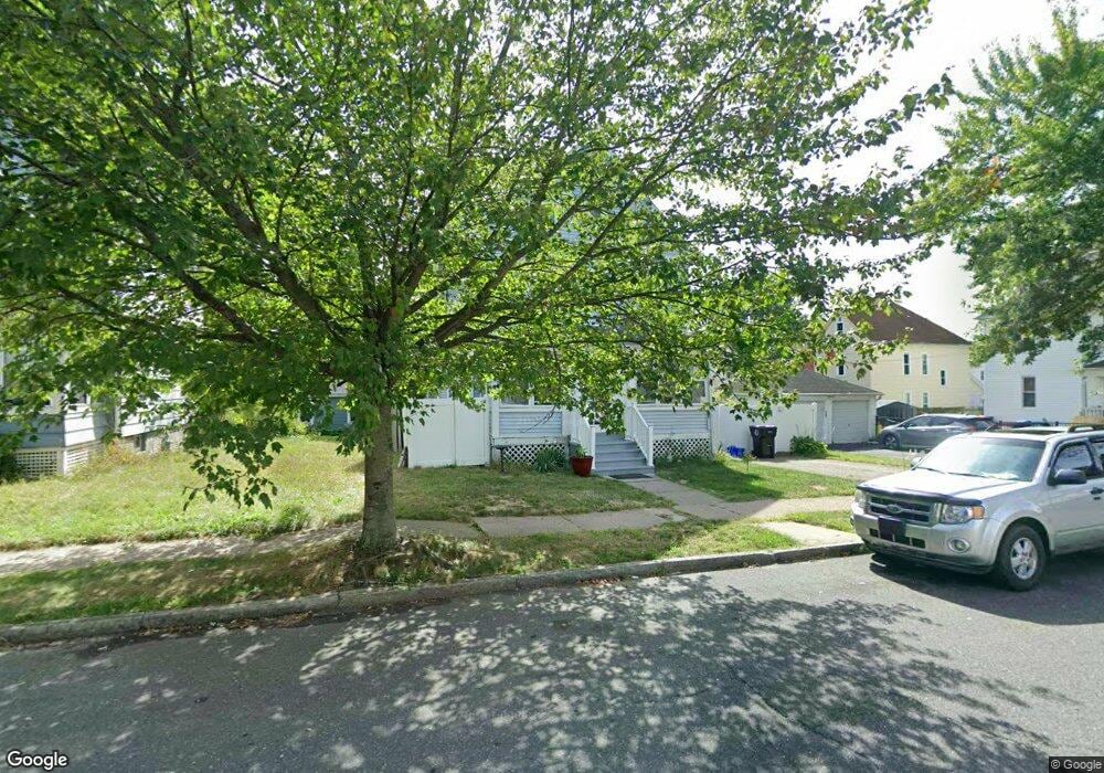 94 Sycamore St, Holyoke, MA 01040 - photo 1