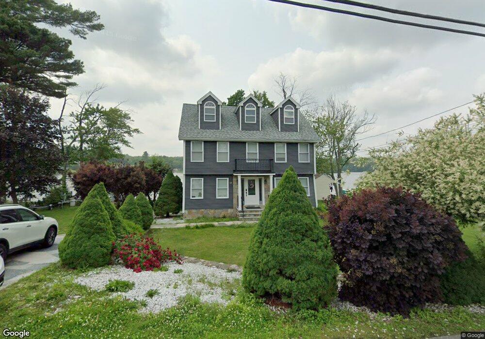 62 Shore Dr, Dracut, MA 01826 - photo 1