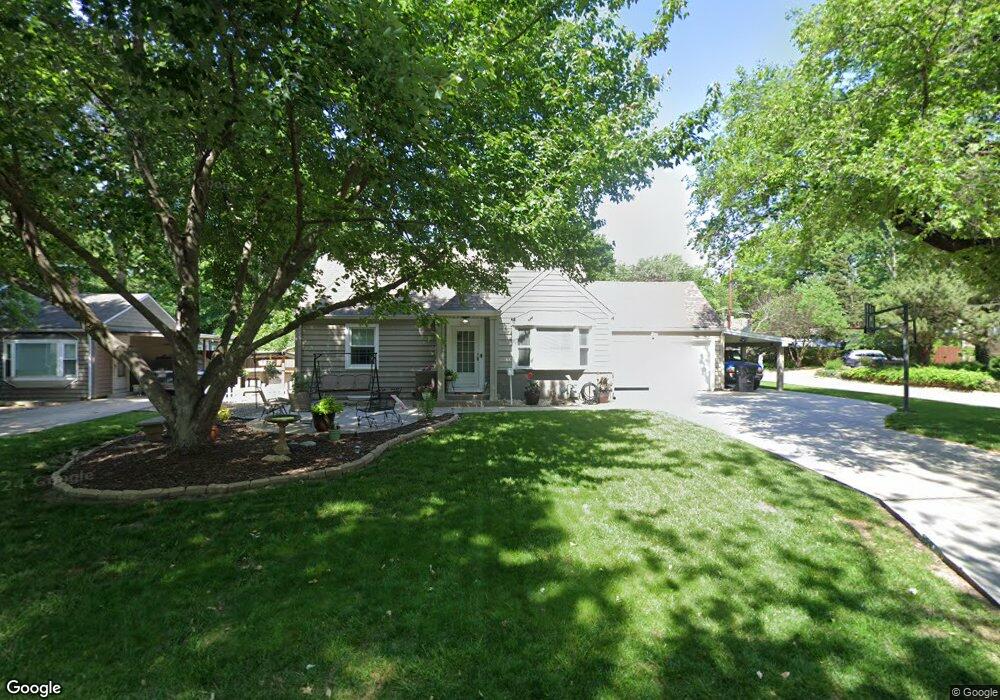 2001 SW Wayne Ave, Topeka, KS 66604 - photo 1