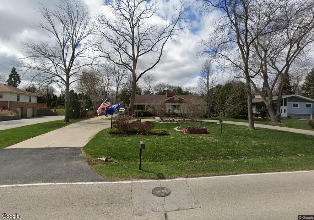 1515 N 124th St, Elm Grove, WI 53122 - photo 1