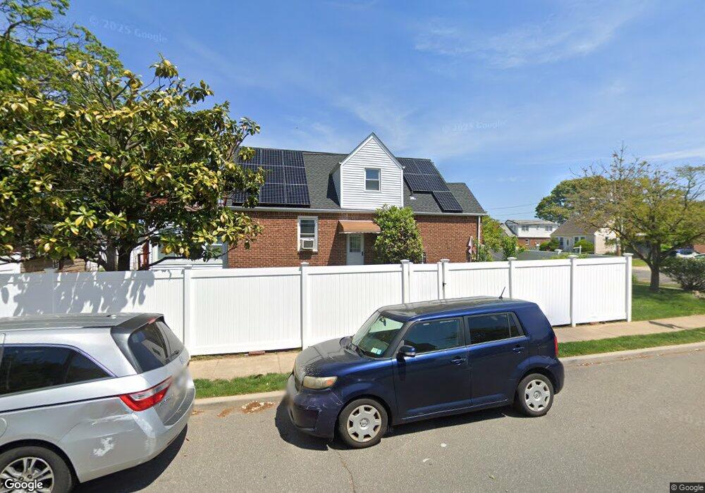 264 Claflin Blvd, Franklin Square, NY 11010 - photo 1