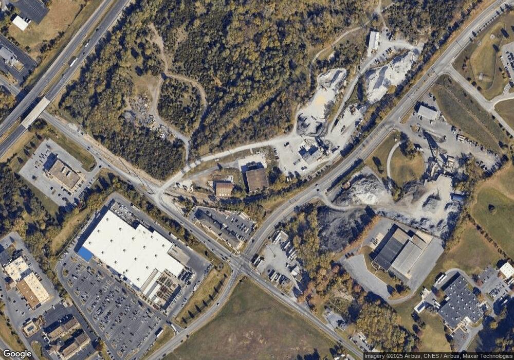 1528 Country Club Rd, Harrisonburg, VA 22802 - photo 1