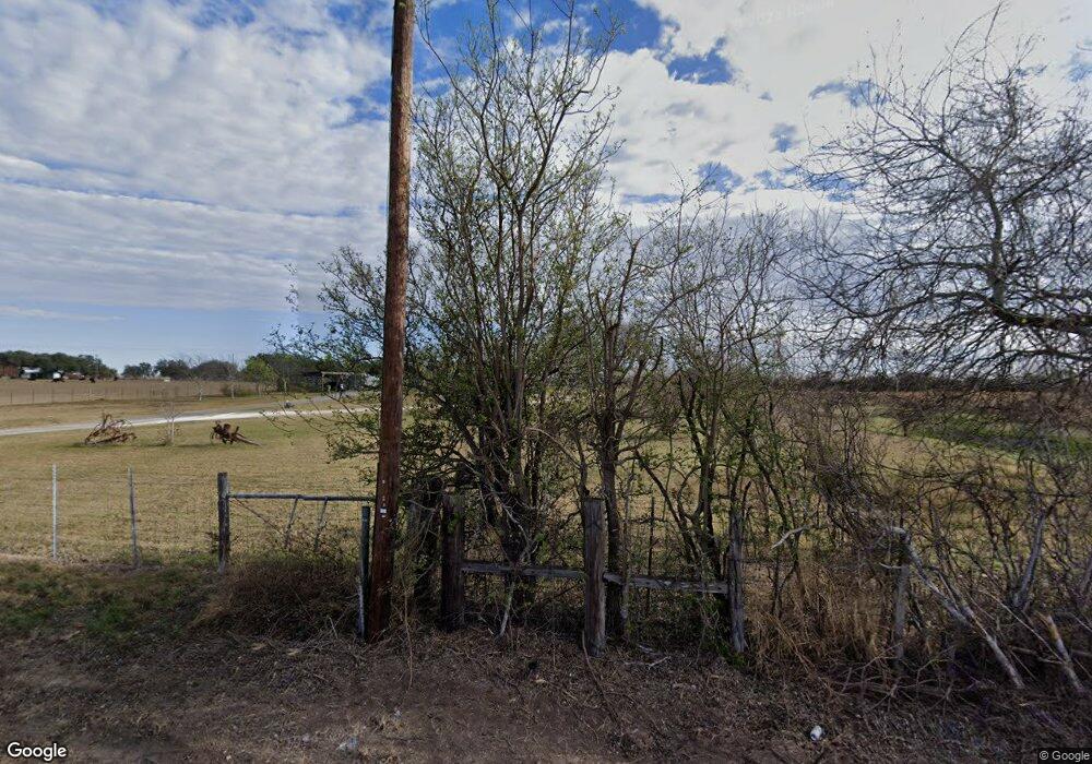 2601 Wofford Ln, Beeville, TX 78102 - photo 1