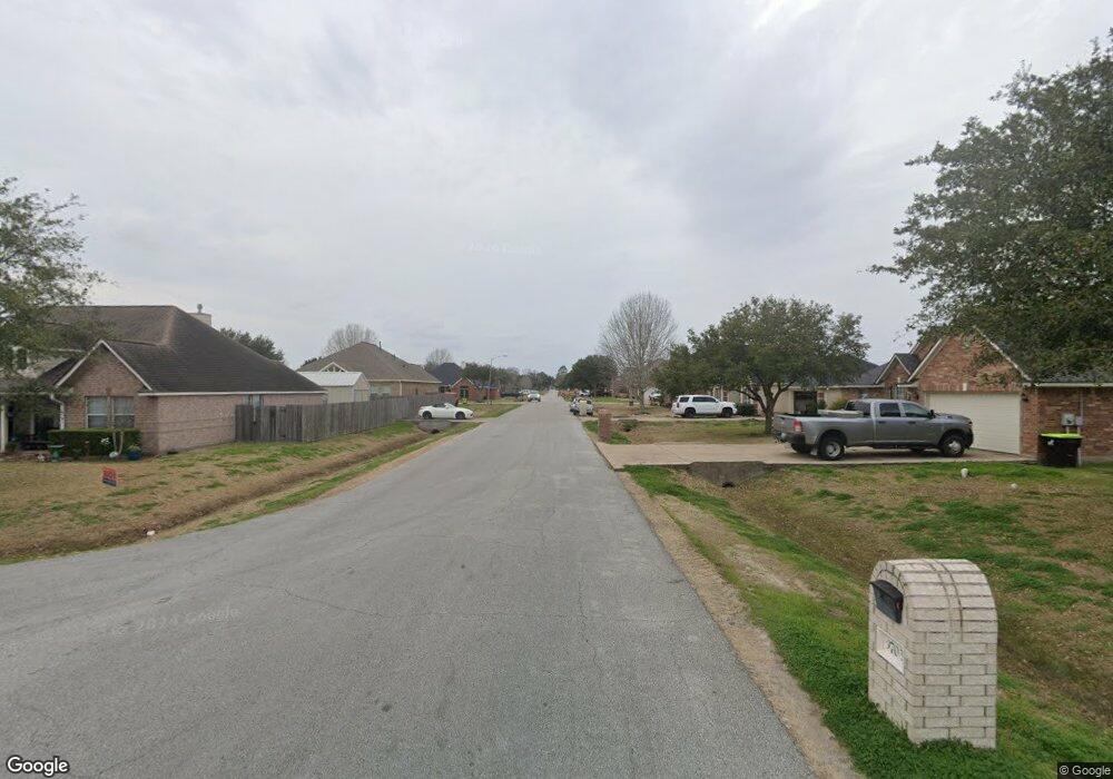 000 Crestwood Cir, Needville, TX 77461 - photo 1