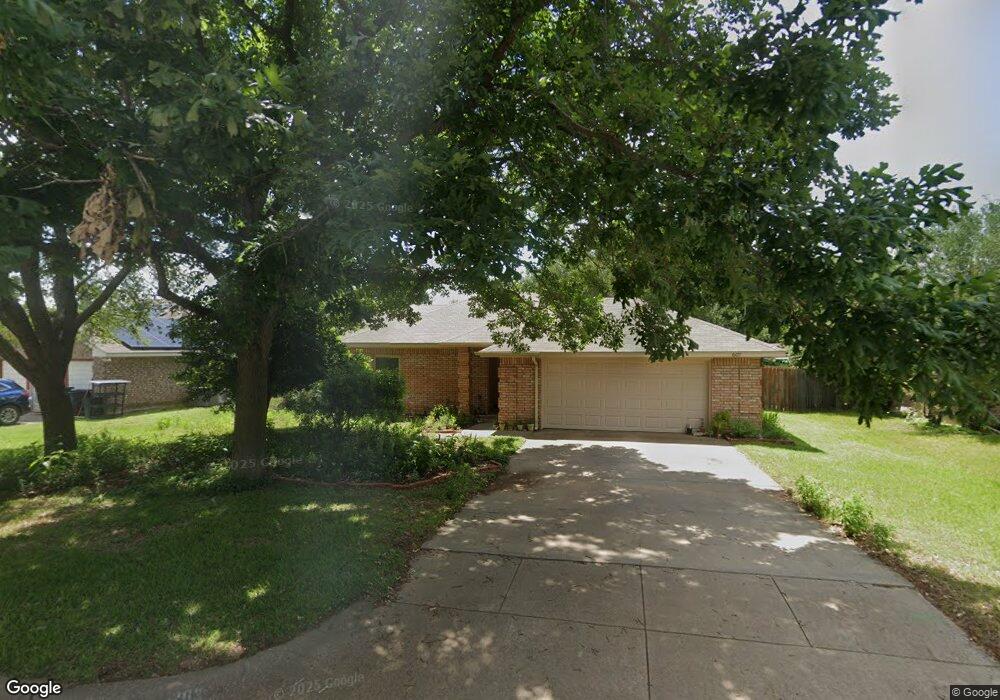 607 Dakota Dr, Joshua, TX 76058 - photo 1