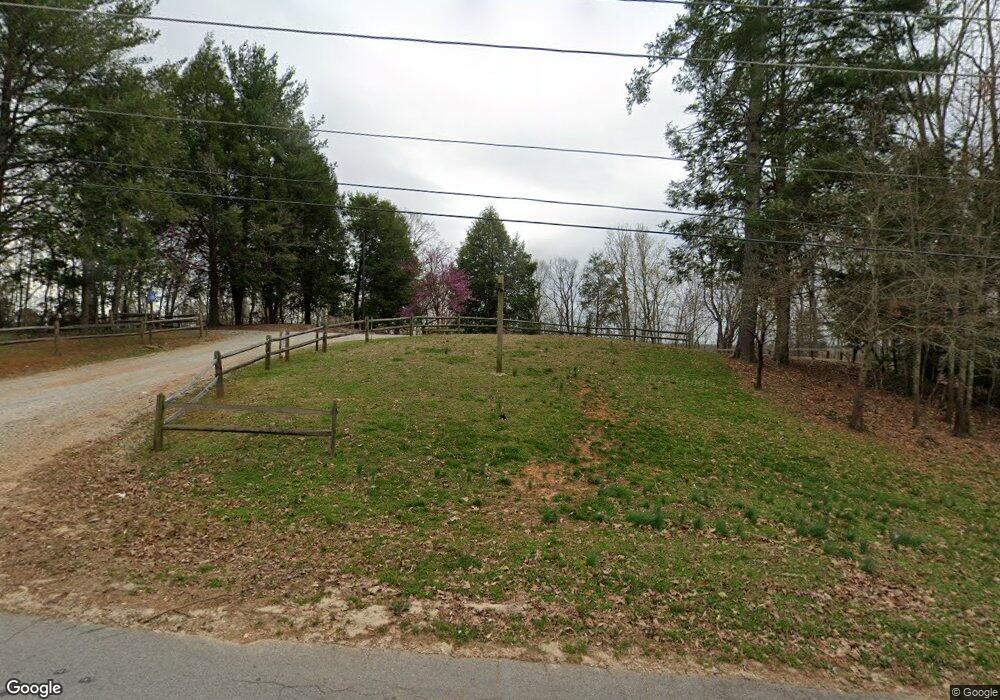 415 Linwood Dr, Gainesville, GA 30501 - photo 1