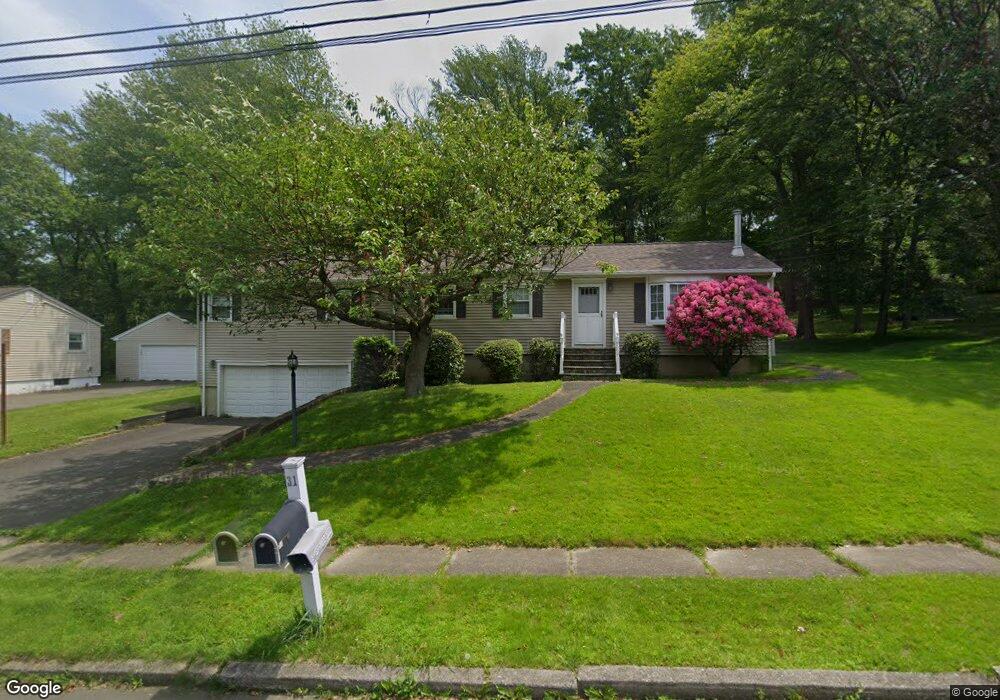 31 Barton Rd, Milford, CT 06460 - photo 1