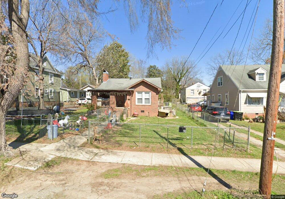 412 N 3rd Ave, Siler City, NC 27344 - photo 1