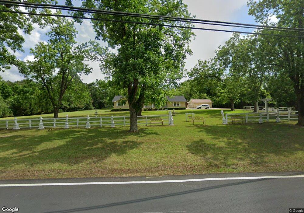 964 W Roanoke Drive Extension, Fitzgerald, GA 31750 - photo 1