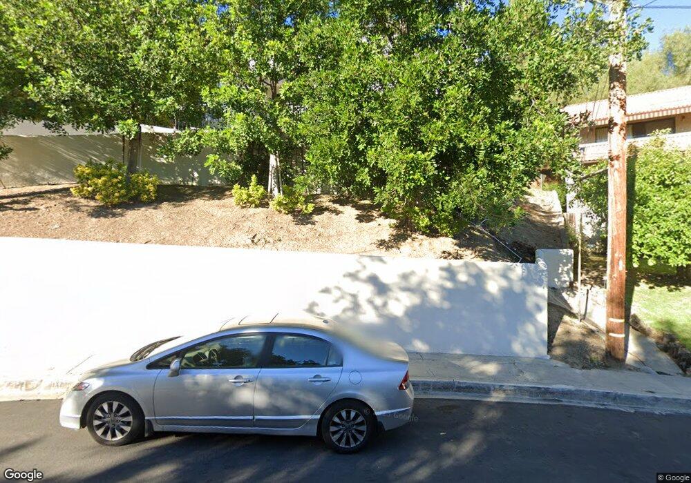 5011 Llano Dr, Woodland Hills, CA 91364 - photo 1