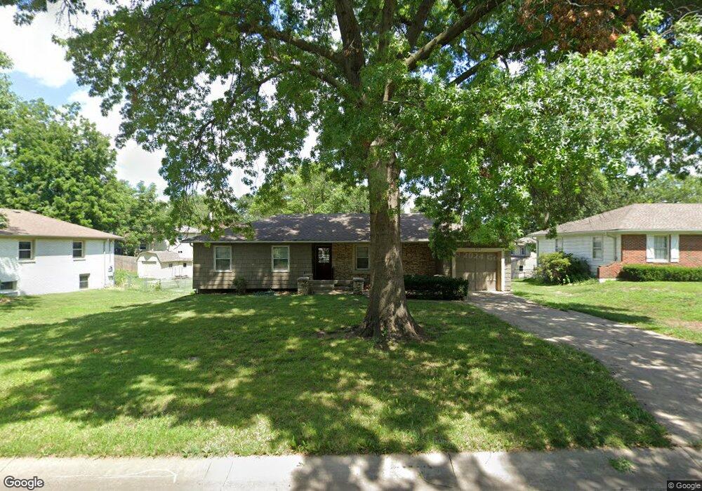6909 Ballentine St, Shawnee, KS 66203 - photo 1
