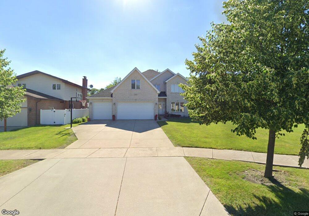 834 N Geneva Ct, Elmhurst, IL 60126 - photo 1