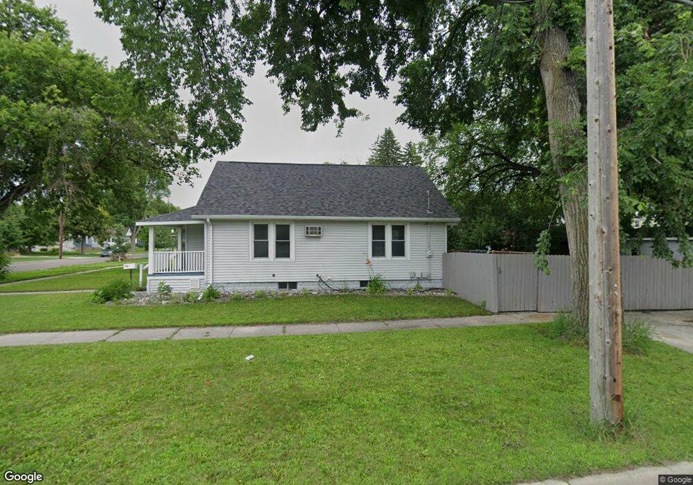 1548 4th Ave S, Fargo, ND 58103 - photo 1