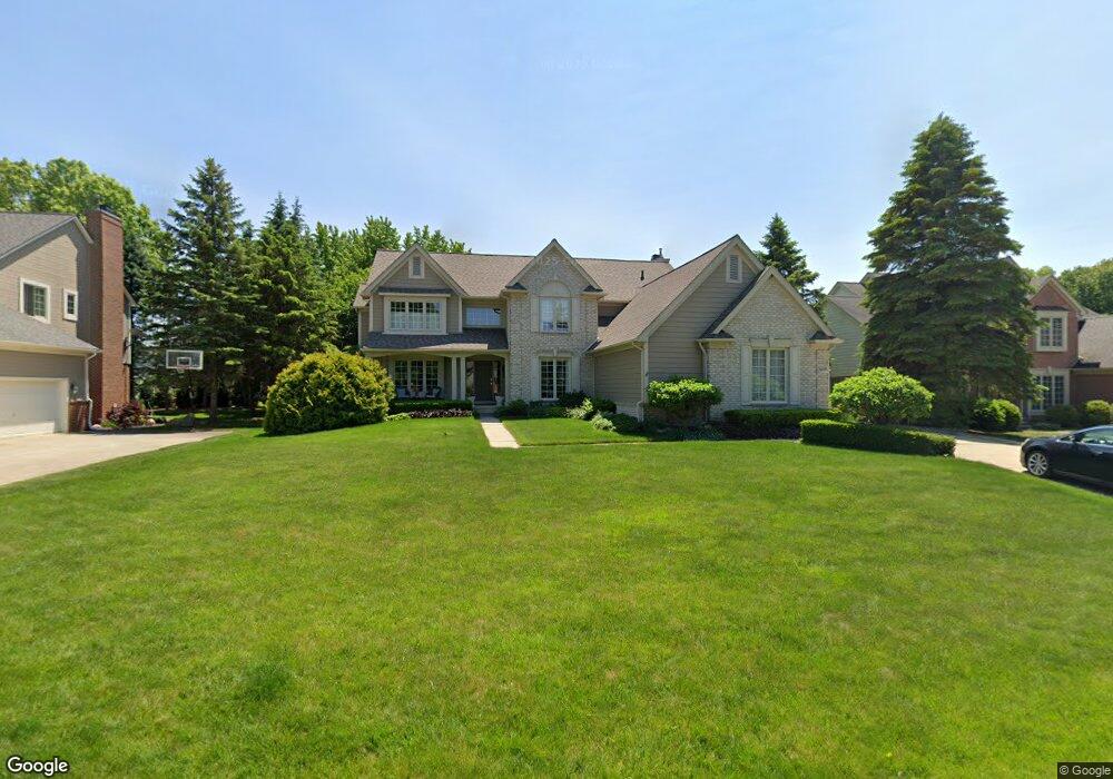 4038 Coventry Dr, Auburn Hills, MI 48326 - photo 1