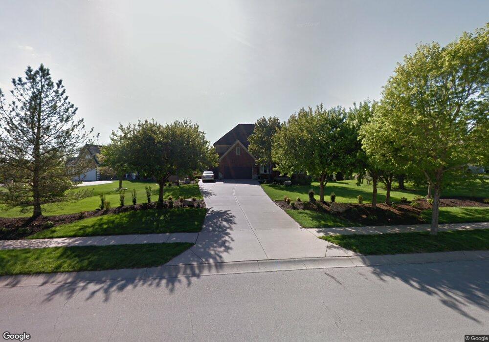 9420 Falcon Ridge Dr, Lenexa, KS 66220 - photo 1