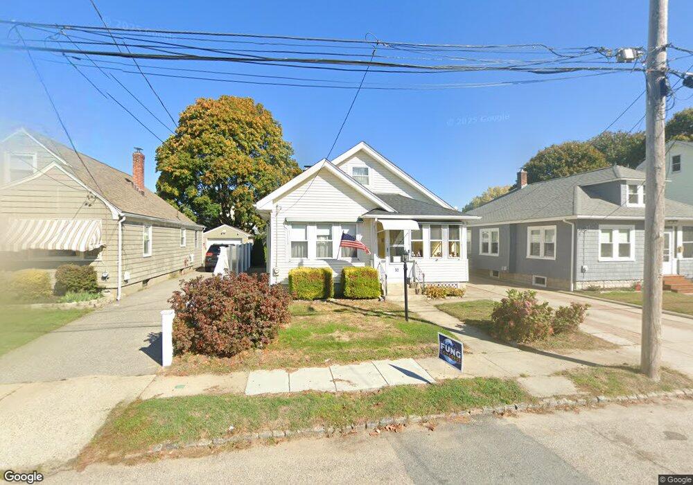 32 Dixwell Ave, Cranston, RI 02910 - photo 1
