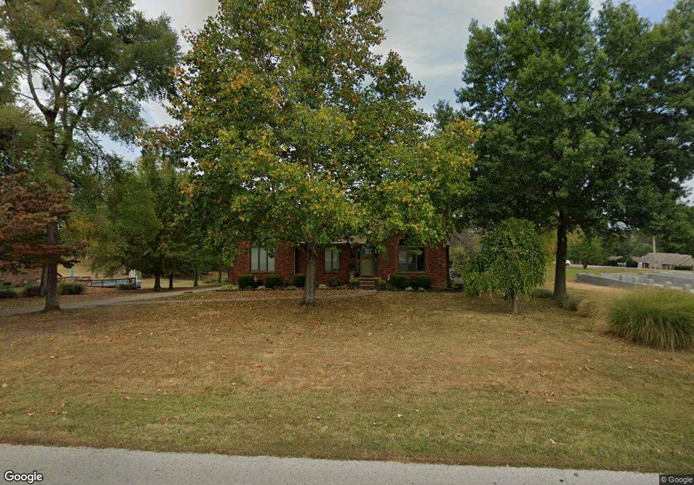 216 Brian Dr, Shepherdsville, KY 40165 - photo 1