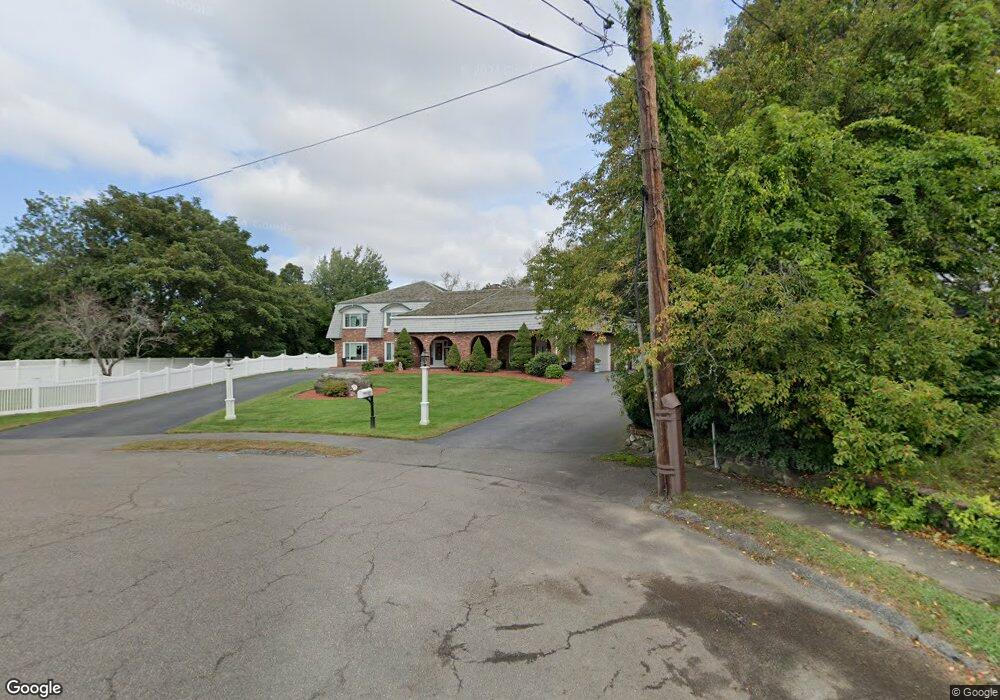 12 Stockwell Rd, Stoneham, MA 02180 - photo 1