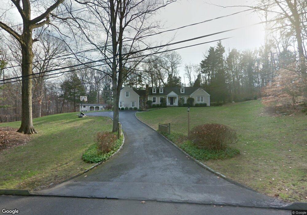 318 Spring Water Ln, New Canaan, CT 06840 - photo 1