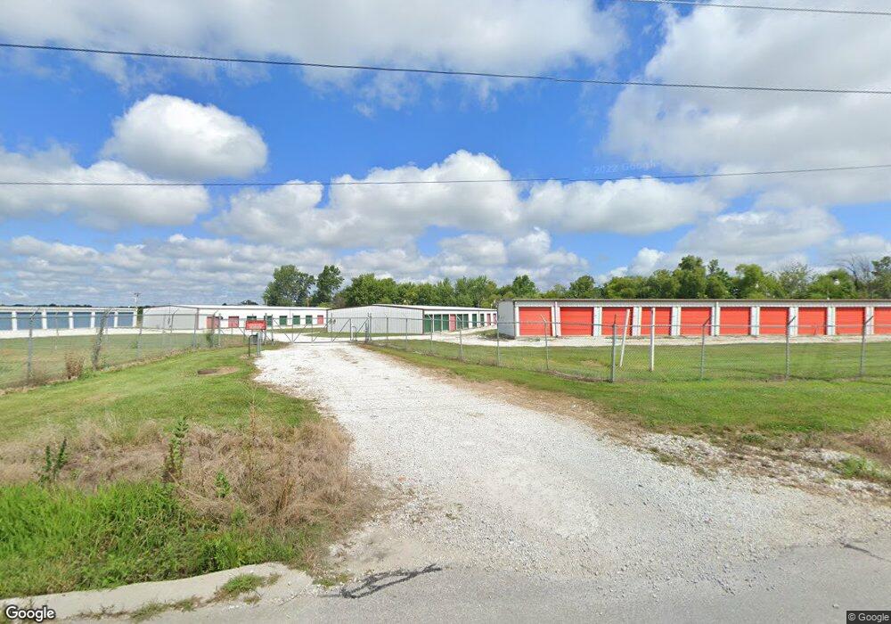 1245 Huntsville Rd, Moberly, MO 65270 - photo 1