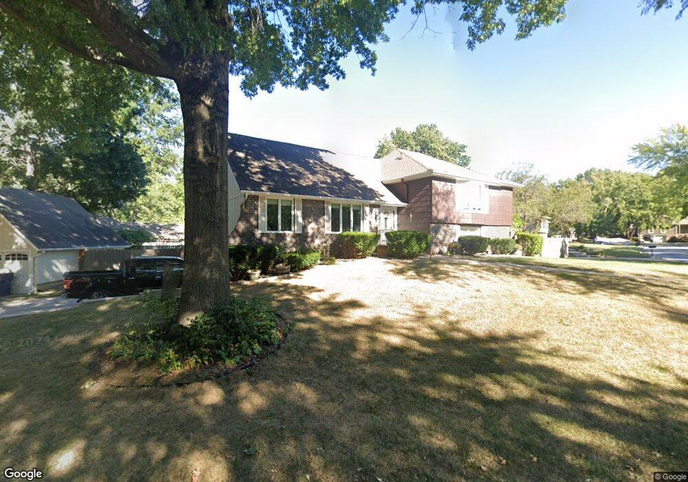 1701 NW Willowbrook Dr, Blue Springs, MO 64015 - photo 1