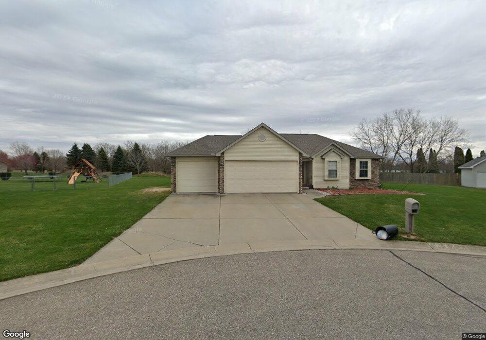 10032 Hunt Ct, Davison, MI 48423 - photo 1
