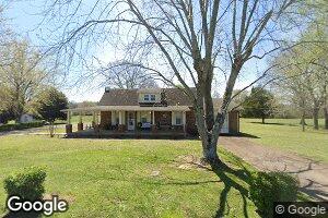 302 Spring St, Loretto, TN 38469