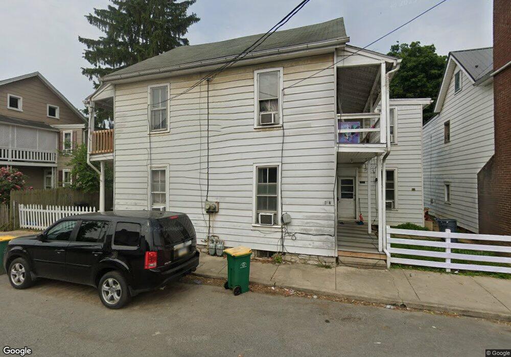 437 S 3rd St, Chambersburg, PA 17201 - photo 1