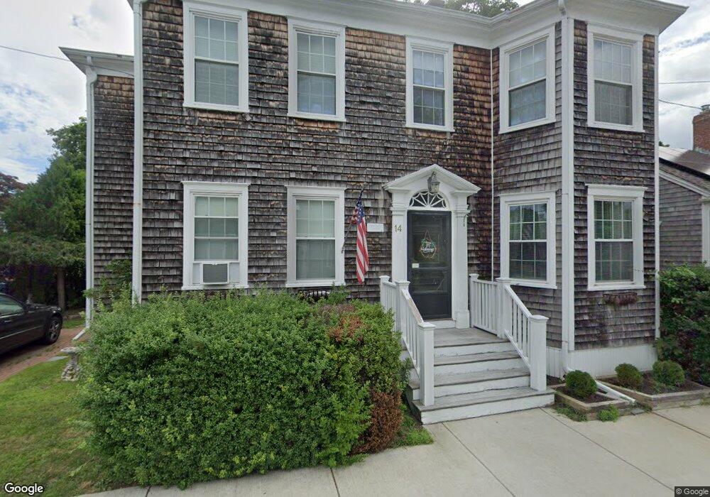 14 Pearl St, Mattapoisett, MA 02739 - photo 1