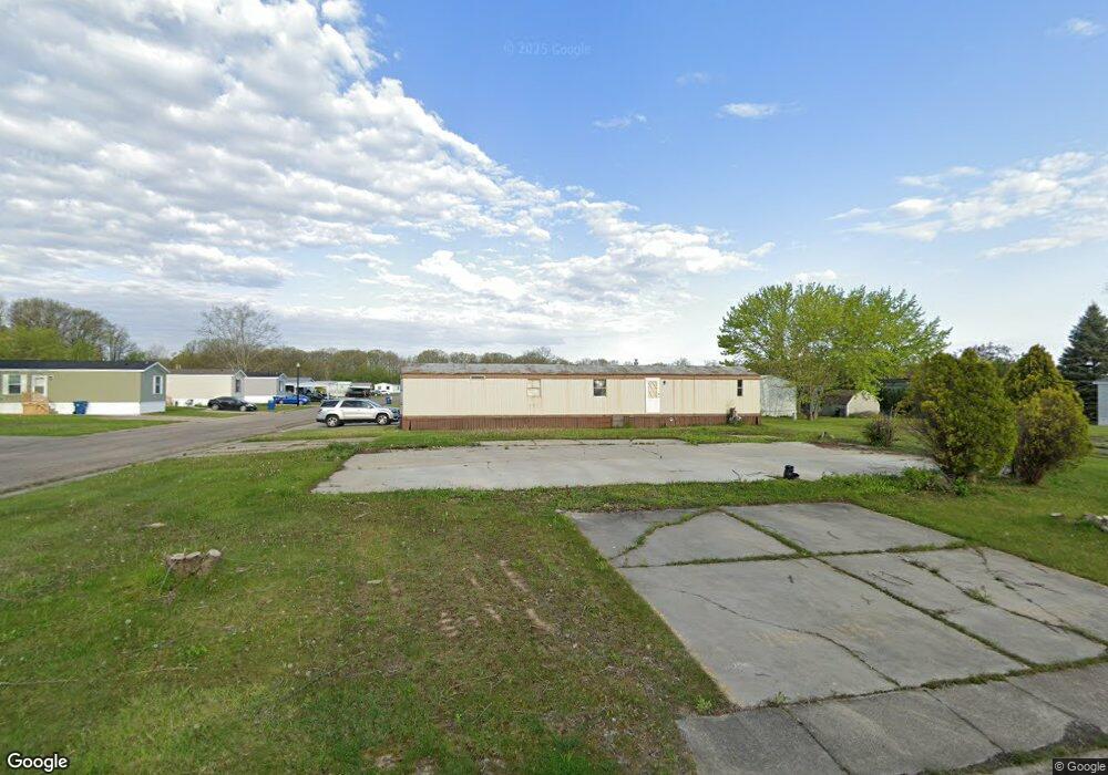 290 Ann Boleyn Ln, Flint, MI 48507 - photo 1