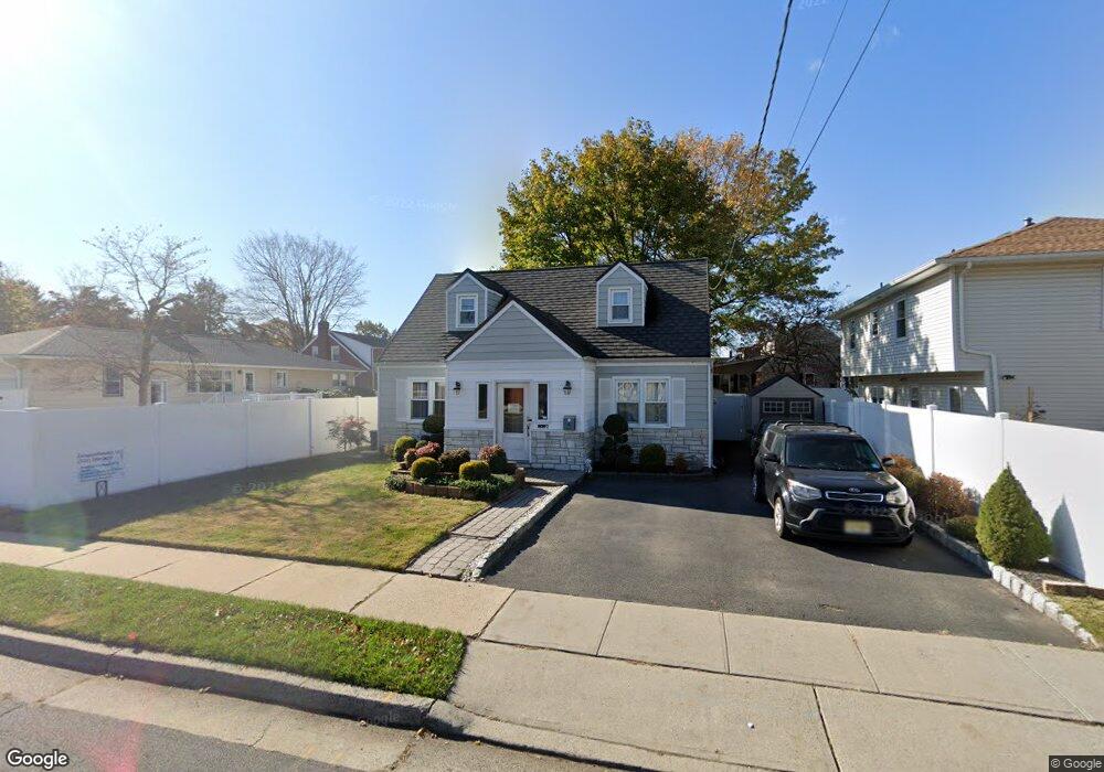 5 Marlborough Ave, Middlesex, NJ 08846 - photo 1