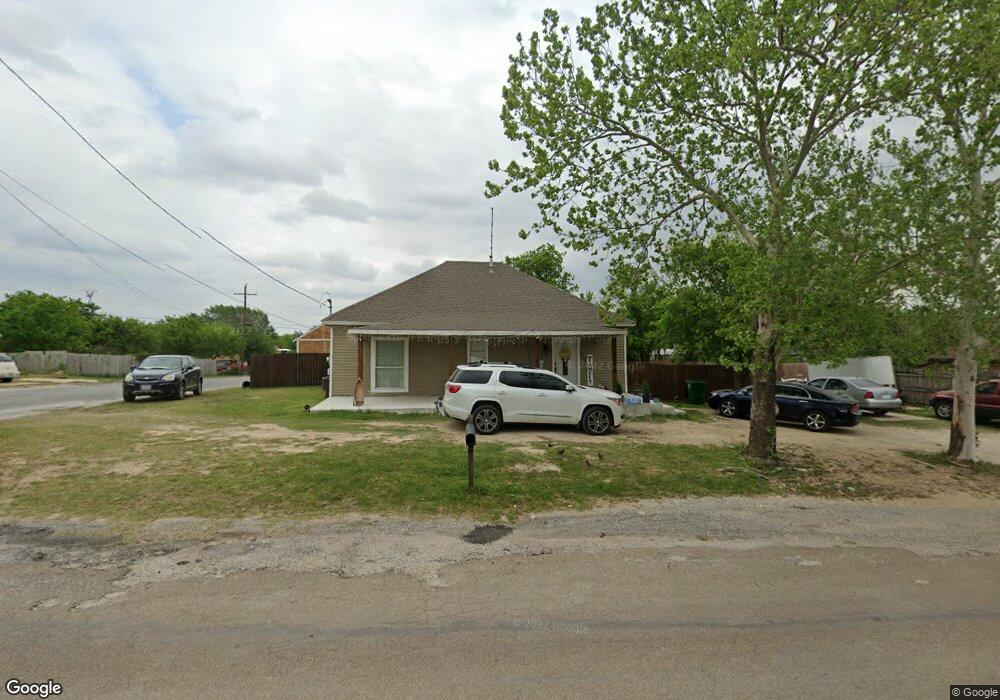 801 S Trenchard St, Decatur, TX 76234 - photo 1