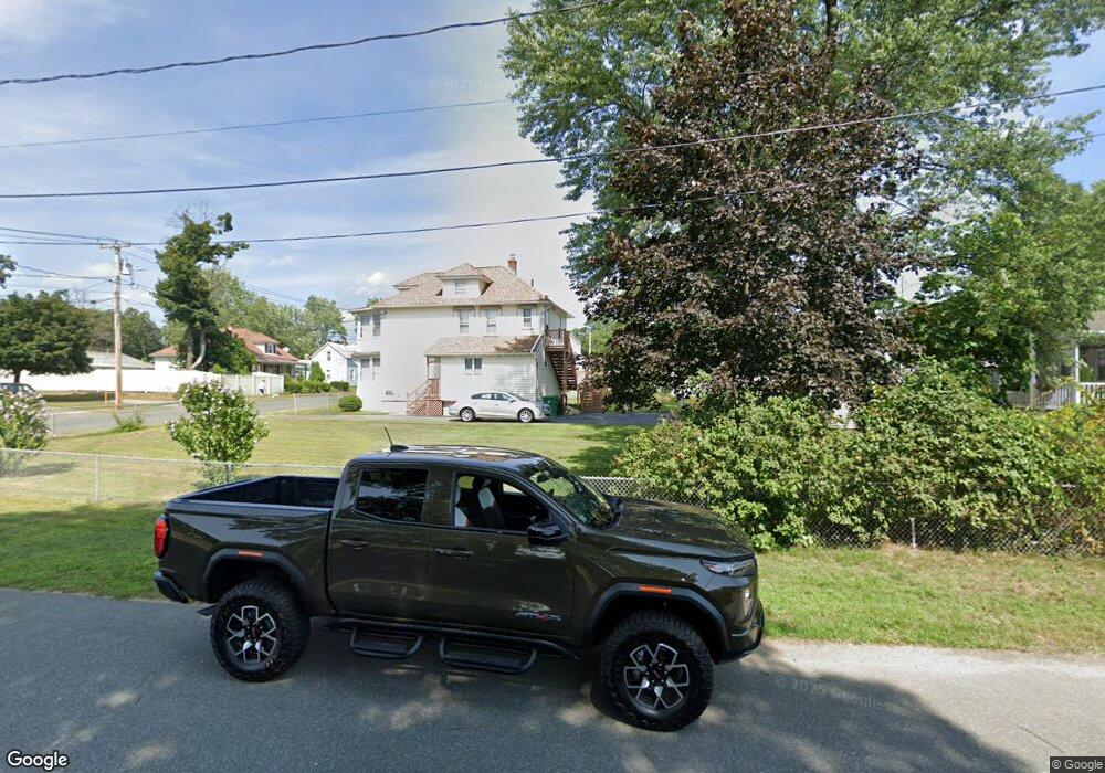 7 Woodrow Ln, Chicopee, MA 01020 - photo 1