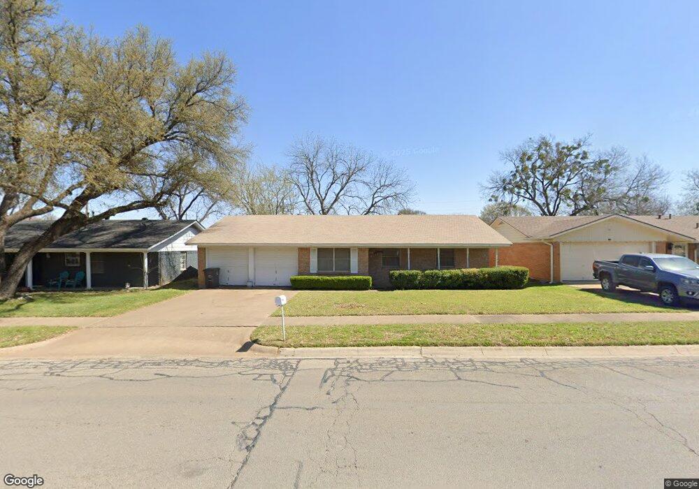 1910 Grand Ave, Cleburne, TX 76033 - photo 1