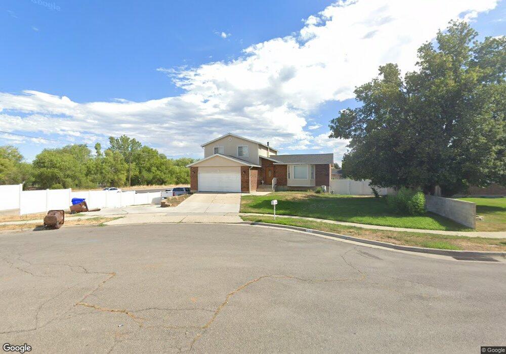 733 Chad Cir, Midvale, UT 84047 - photo 1