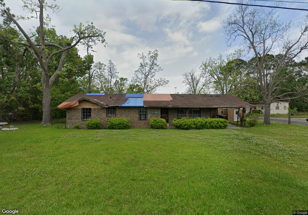 705 Baker Hwy W, Douglas, GA 31533 - photo 1