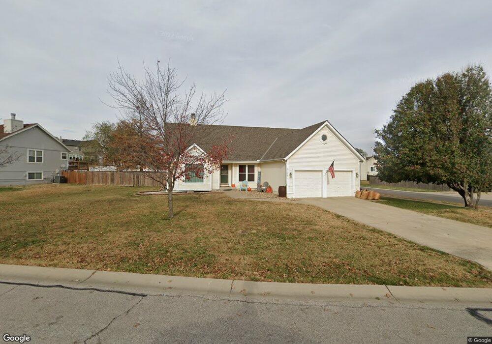 21702 W 51st St, Shawnee, KS 66226 - photo 1