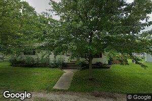 534 E Warren St, Moweaqua, IL 62550
