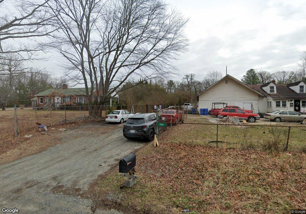 25357 Jefferson Davis Hwy, Ruther Glen, VA 22546 - photo 1