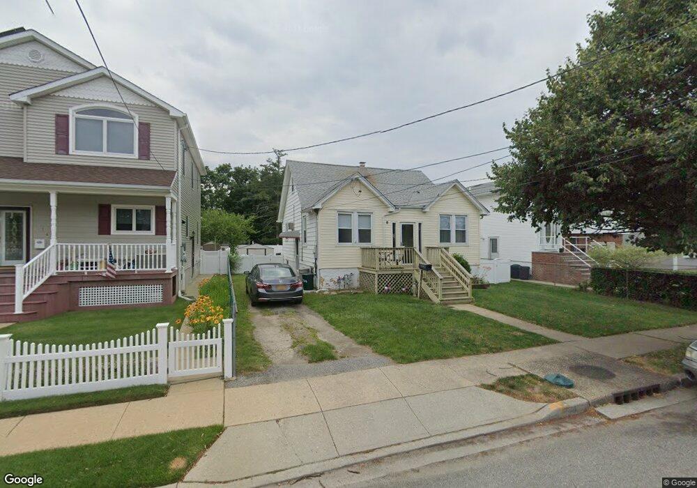 744 Sunrise Ave, Bellmore, NY 11710 - photo 1