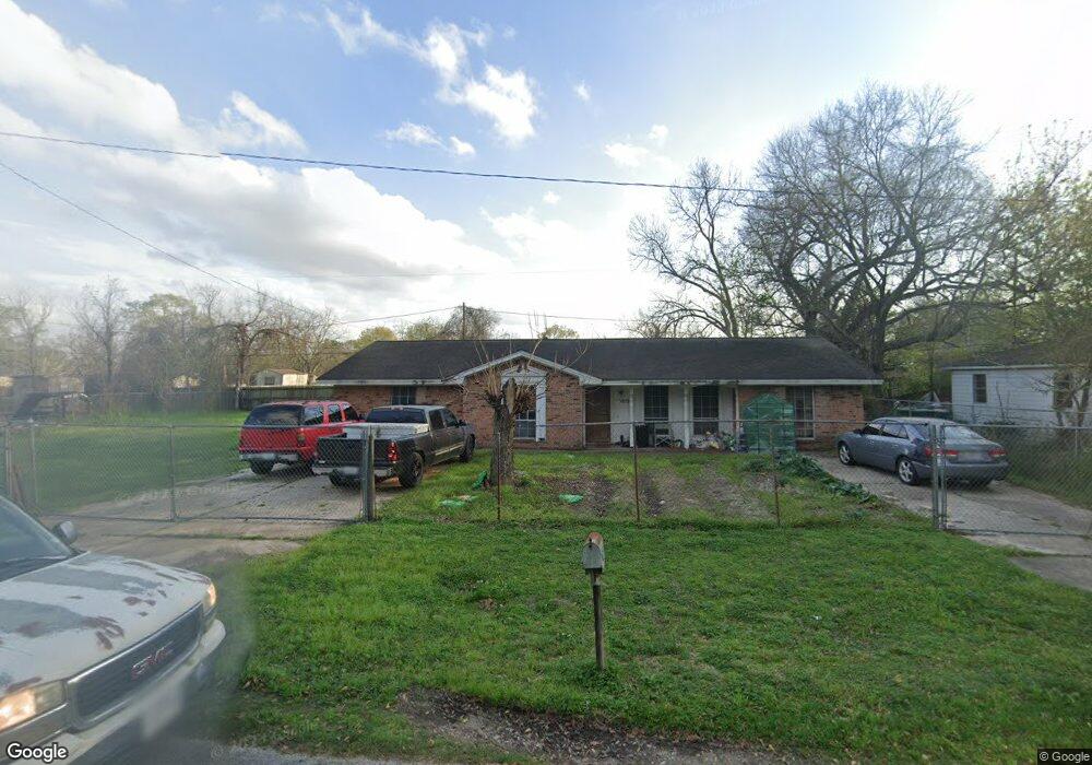 1075 Junell St, Houston, TX 77088 - photo 1