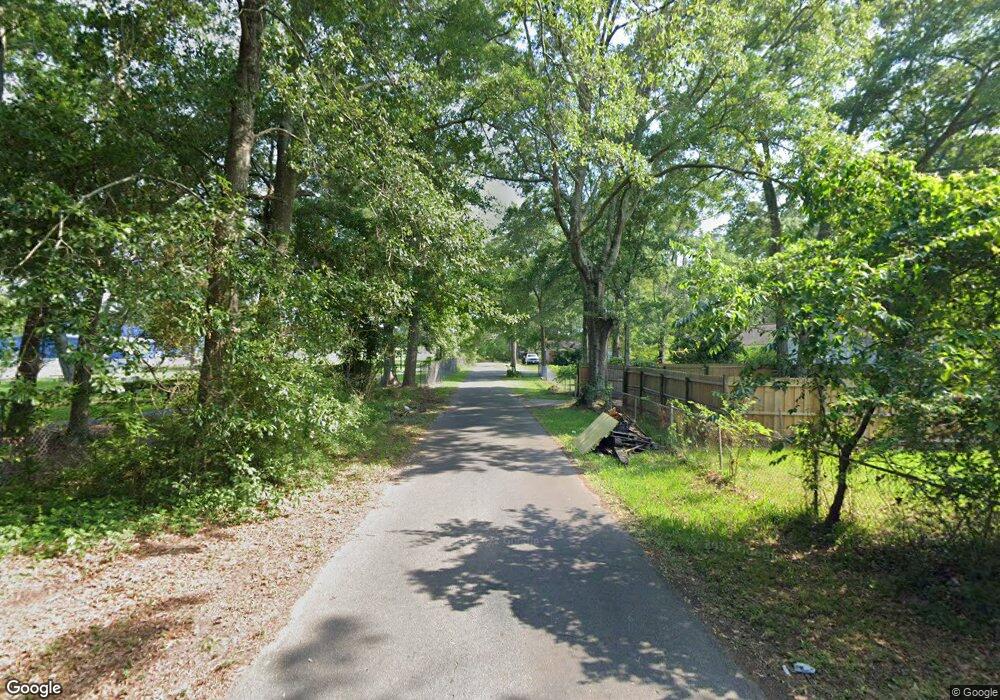 24040 E Robert Lee Rd, Moss Point, MS 39562 - photo 1