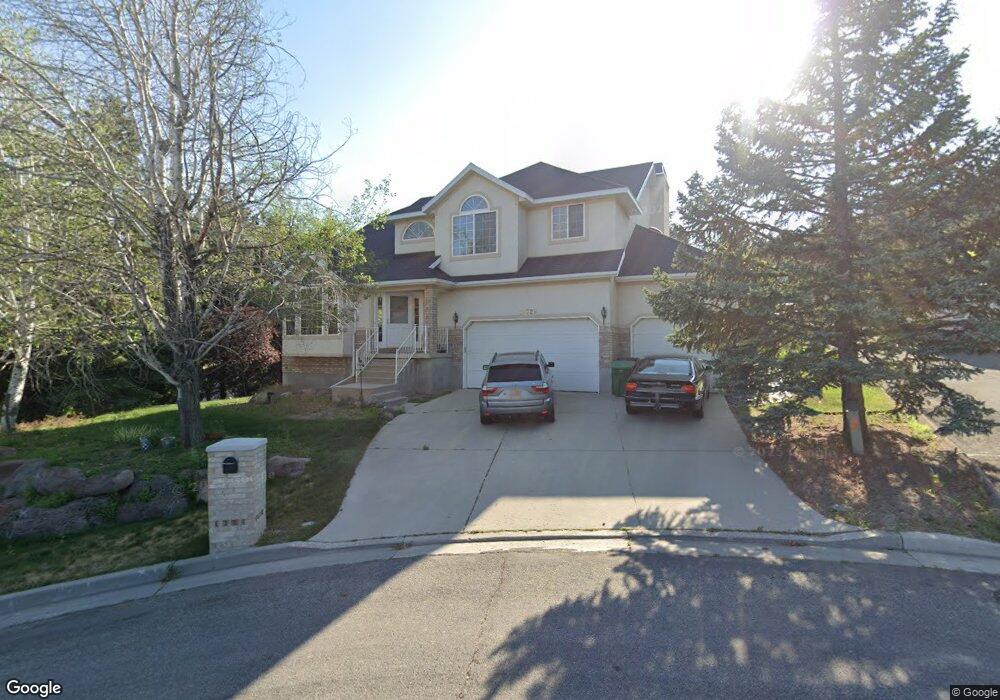 10729 S Stone Gate Cir, Sandy, UT 84092 - photo 1