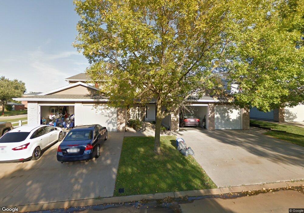 951 Grand Ave, Marion, IA 52302 - photo 1