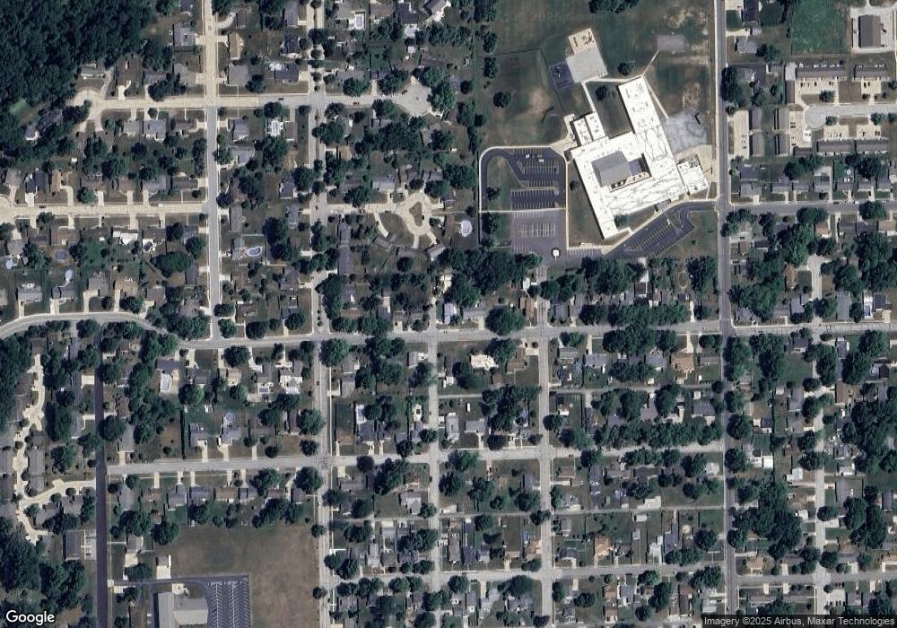 802 E 1st St, Auburn, IN 46706 - photo 1